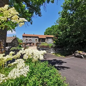 Le Clos Des Pierres Rouges Saint-Privat-dʼAllier